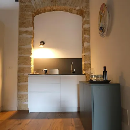 Amira Apartman Palermo